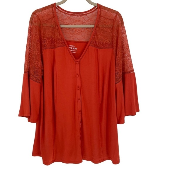 Torrid - Bell Sleeve V-Neck Super Soft Knit w/Lace Inset Top - Torrid Sz 1/1x - Picture 1 of 15